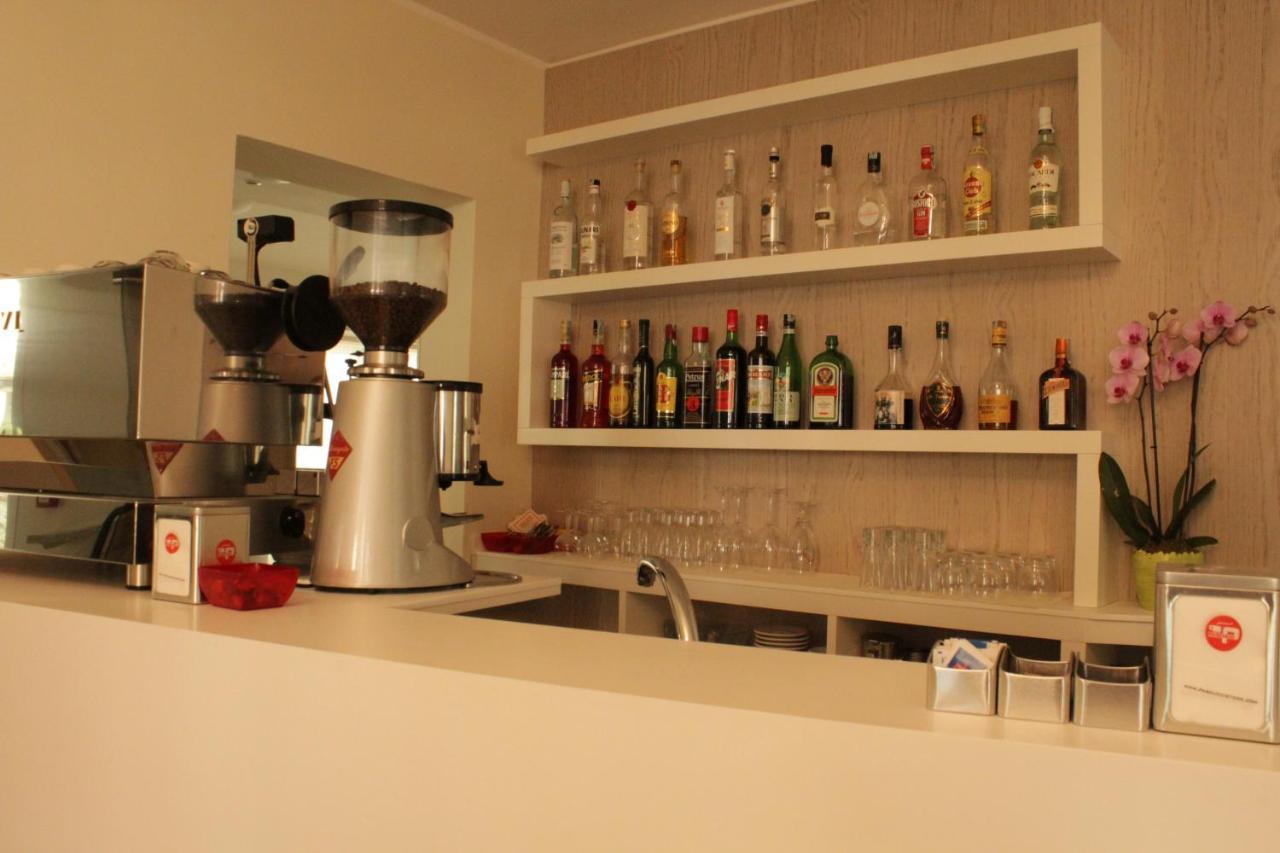 Hotel Clara Riccione Ngoại thất bức ảnh