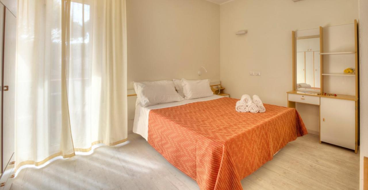 Hotel Clara Riccione Ngoại thất bức ảnh