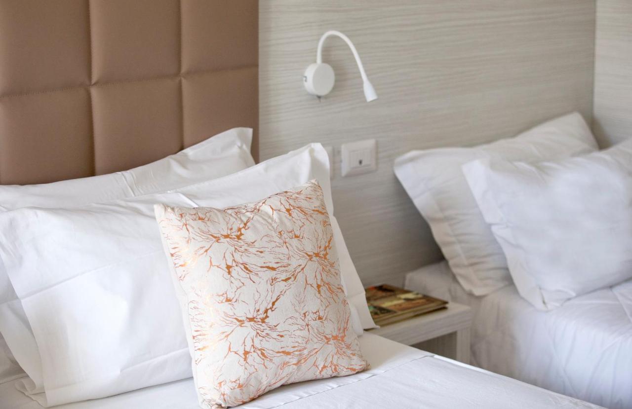 Hotel Clara Riccione Ngoại thất bức ảnh