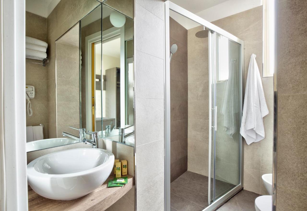 Hotel Clara Riccione Ngoại thất bức ảnh