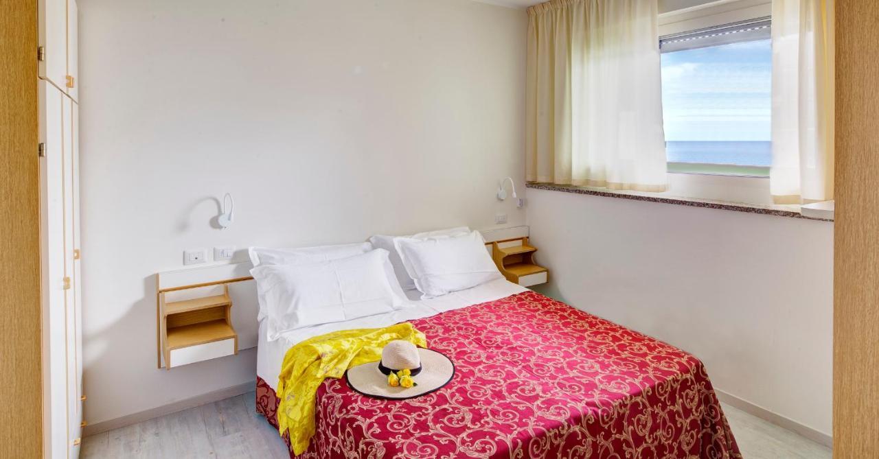 Hotel Clara Riccione Ngoại thất bức ảnh